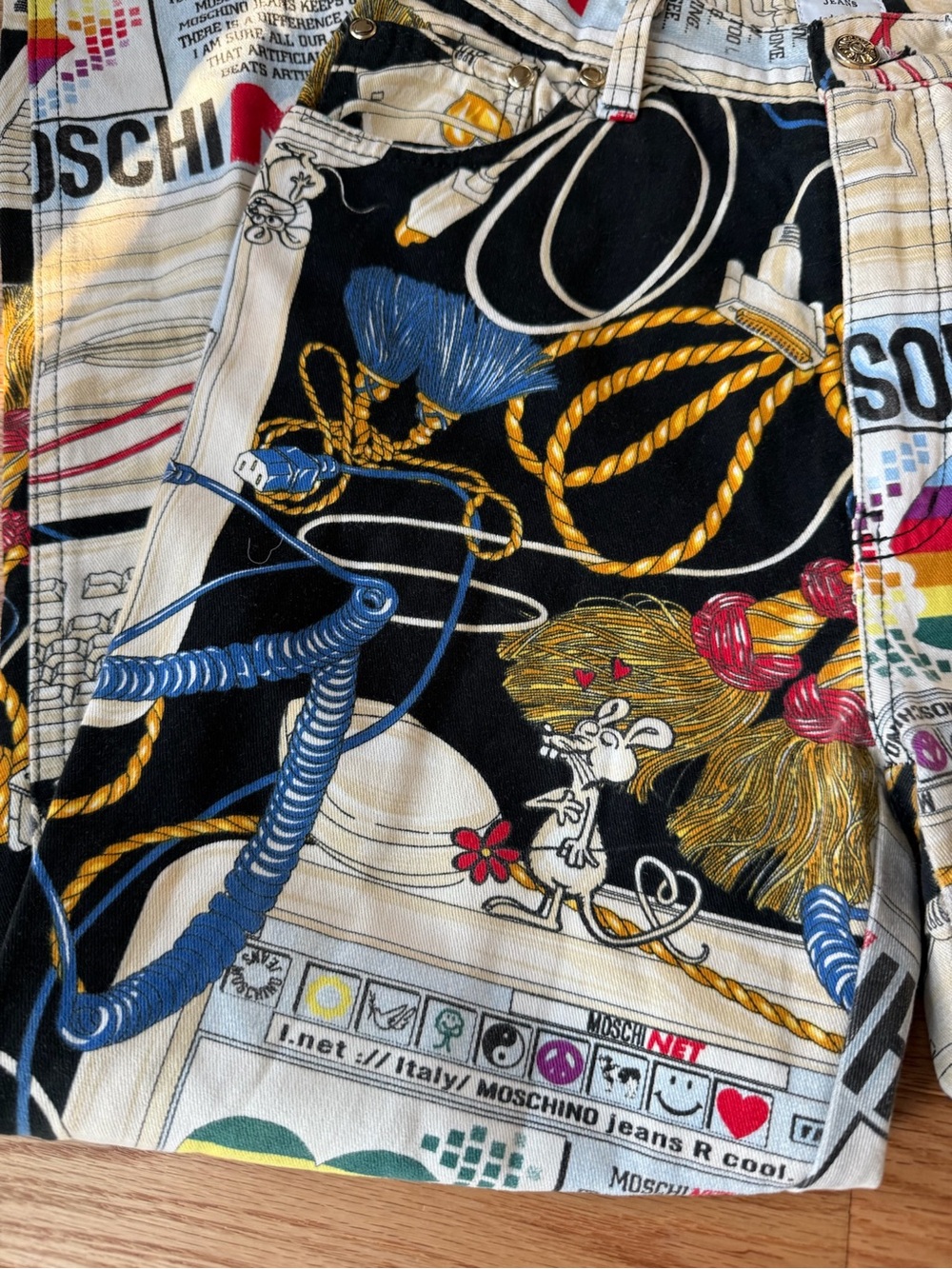 Vintage Moschino Jeans Size 28 Internet Computer Novelty Print Made in Italy - Picture 12 of 12